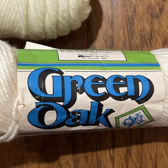 Zayre and Green Oak 100% Acrylic Yarn Off-White Fishermen 4-Ply 6 Oz Lot Of 2 - Picture 2 of 11